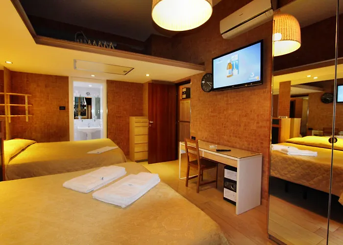 Aparthotel Candia 3*